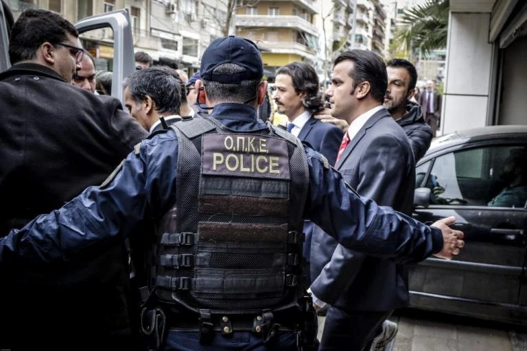 Νέοι τουρκικοί «κεραυνοί»! «Η Ελλάδα παρέχει άσυλο σε προδότες»